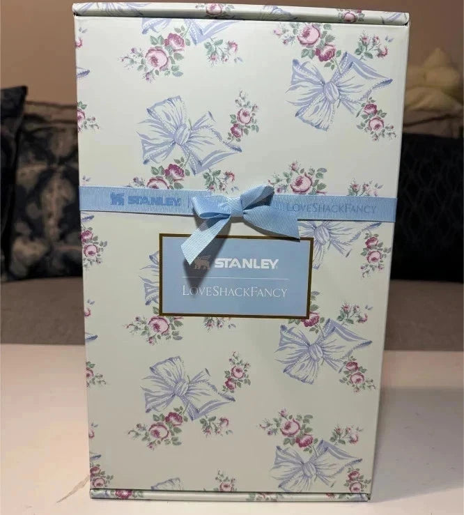 Stanley x LoveShackFancy 40oz Tumbler – Holiday Rosa Beaux Blue Gift Box