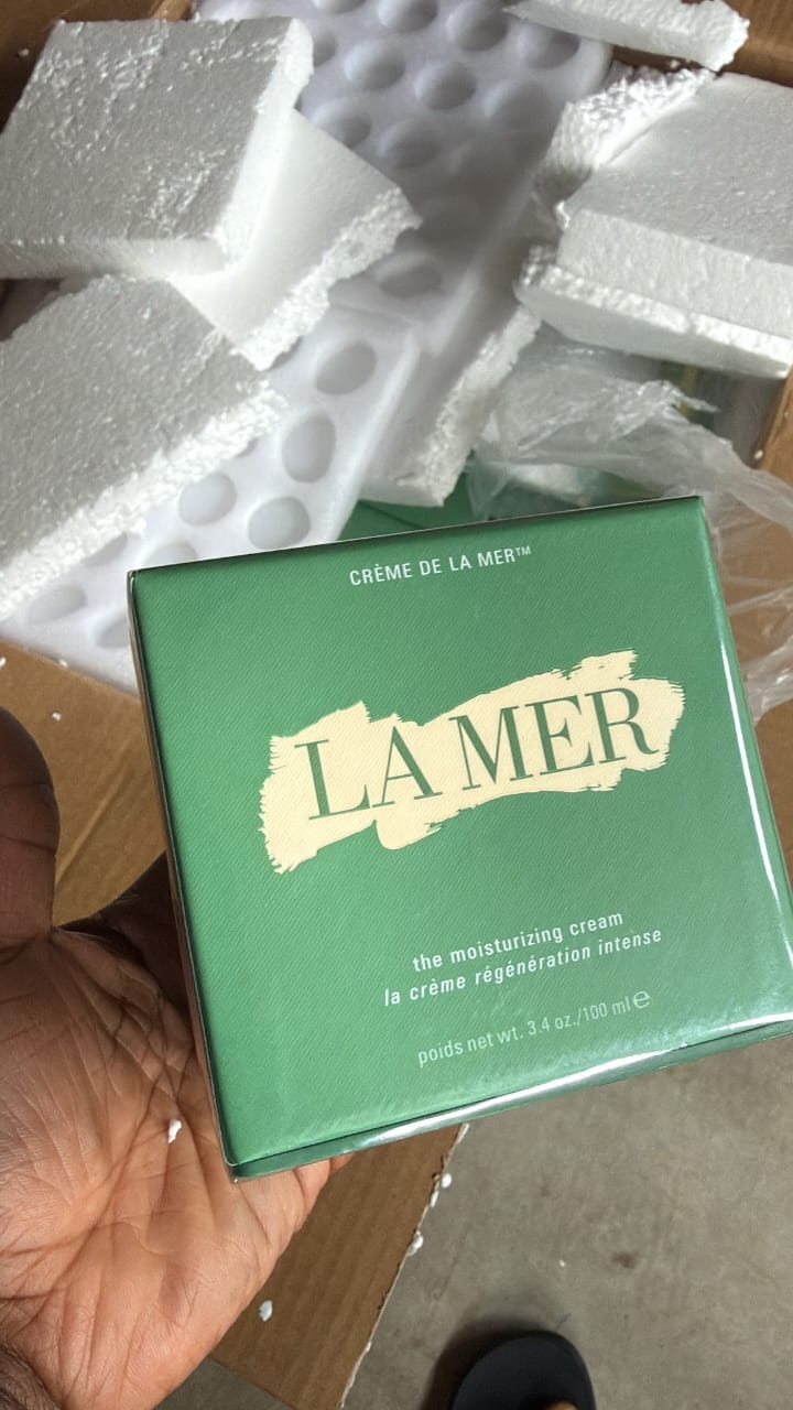 La Mer Moisturizing Cream – Luxury Face Moisturizer